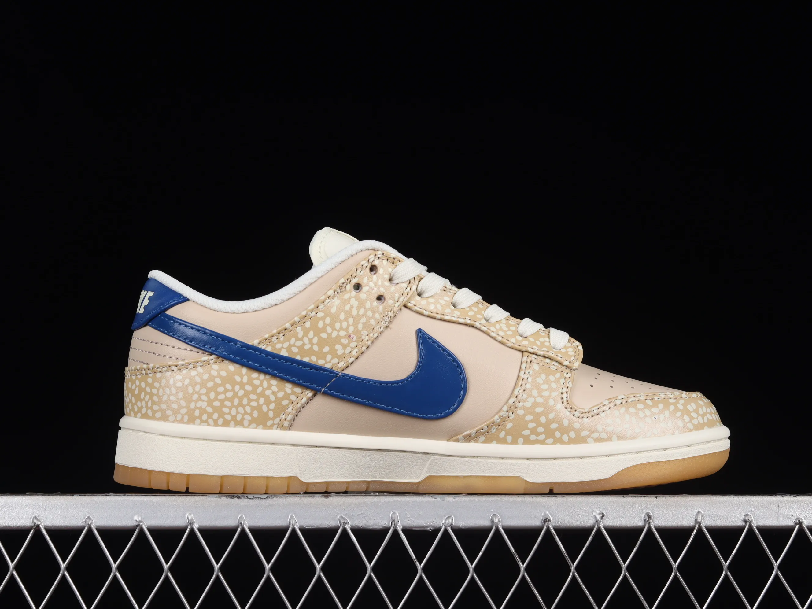 All categories Nk SB Dunk Series Nk SB Dunk Low low-top sneakers Pure original version Nk SB Dunk Low "Sesame" light brown sesame color SB low-top sports and leisure sneakers DZ4853-200